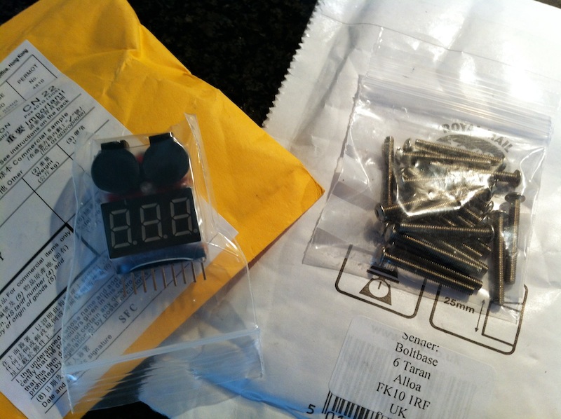 20120425-lipo-alarm-bolts-2.jpg